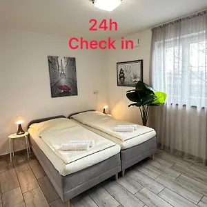 Modern Living Kueche Netflix Inklusive Lage Гостевой дом