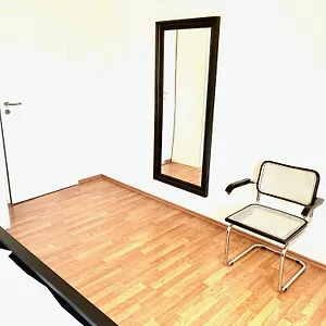 Apartment Super Zentral Begehrte Wohnlage Parkplatz Vor Haus, Nürnberg